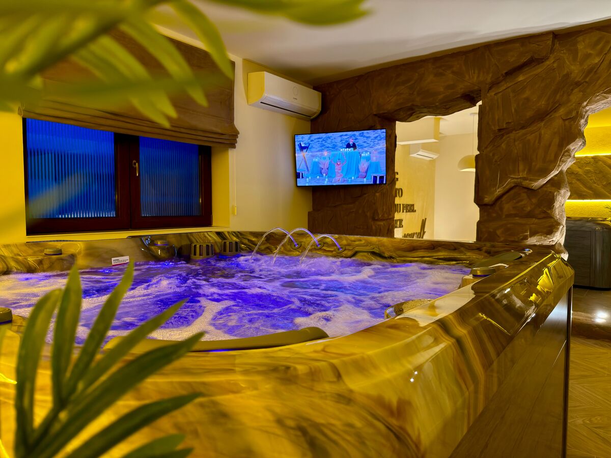 Jacuzzi